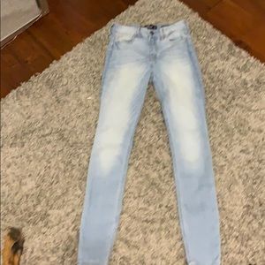 No rip jeans